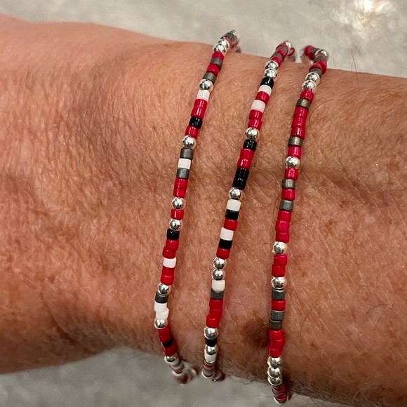 Set of 3 Georgia Bulldogs gameday stack miyuki delicas seed bead bracelets - Picture 15 of 15